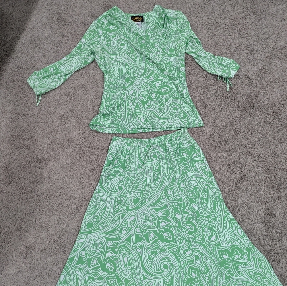 Bob Mackie Green‎ and White Paisley Skirt Set Size S
